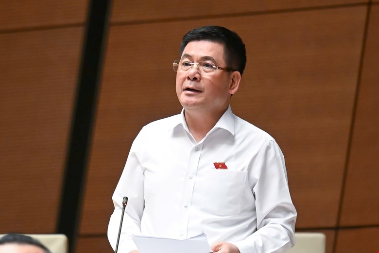 Bộ trưởng Bộ Công thương Nguyễn Hồng Diên - ảnh: QH