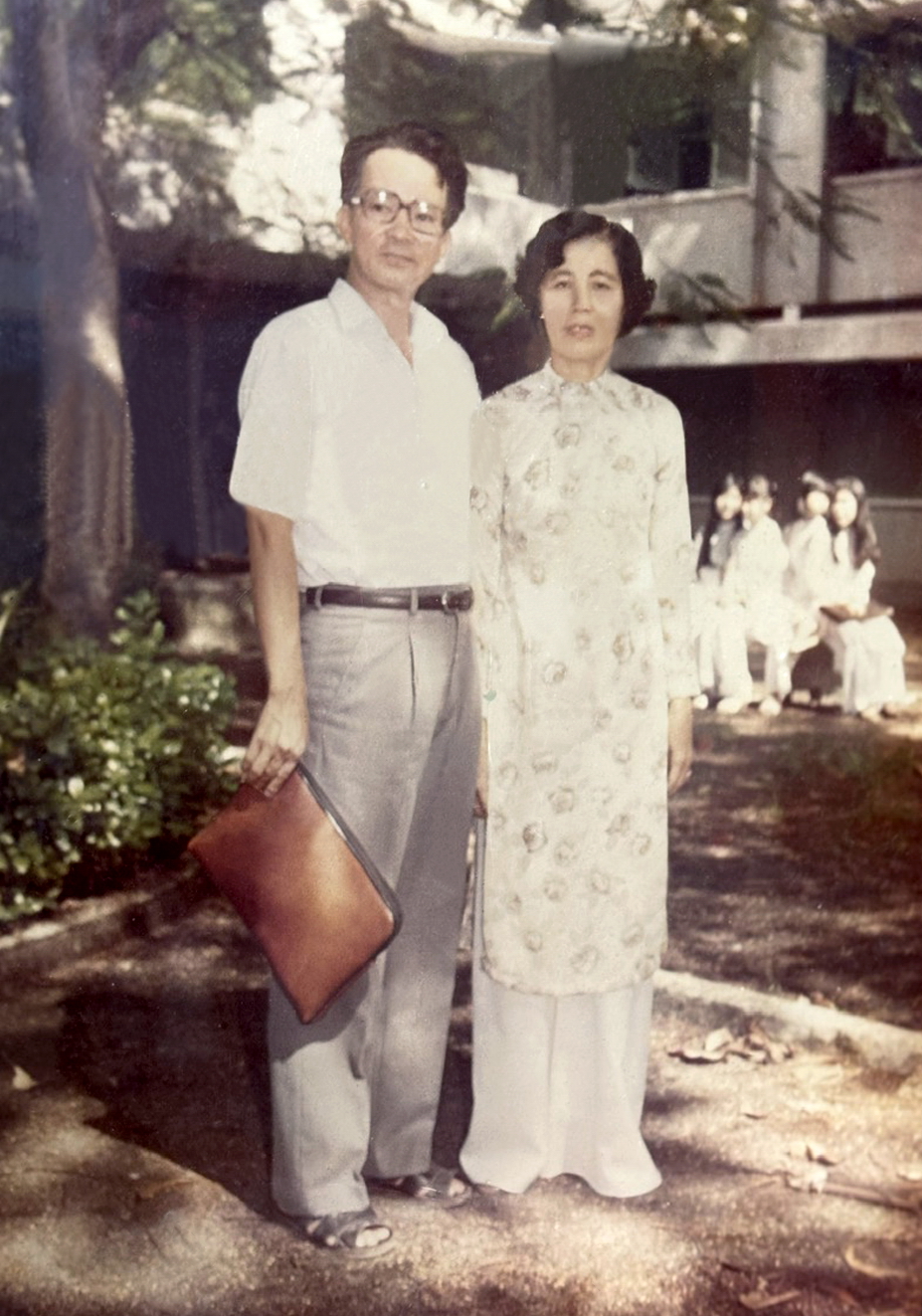 Vợ chồng ông Hạo, bà Thanh sau ngày đất nước thống nhất - Ảnh do nhân vật cung cấp