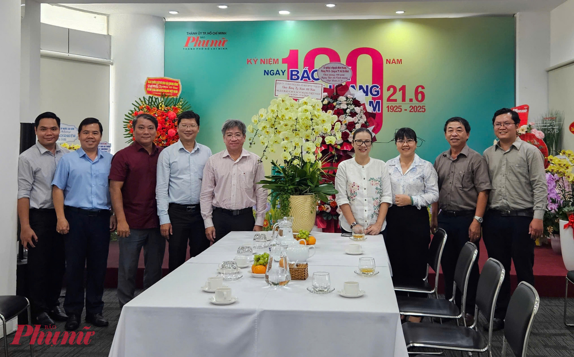 Quận ủy - UBND - UBMT Tổ quốc Việt Nam quận 5, TPHCM gửi lời cảm ơn sâu sắc đến Báo Phụ Nữ TPHCM vì đã đồng hành, hỗ trợ thông tin tích cực cho các hoạt động của quận, đặc biệt là công tác Hội Phụ nữ. 