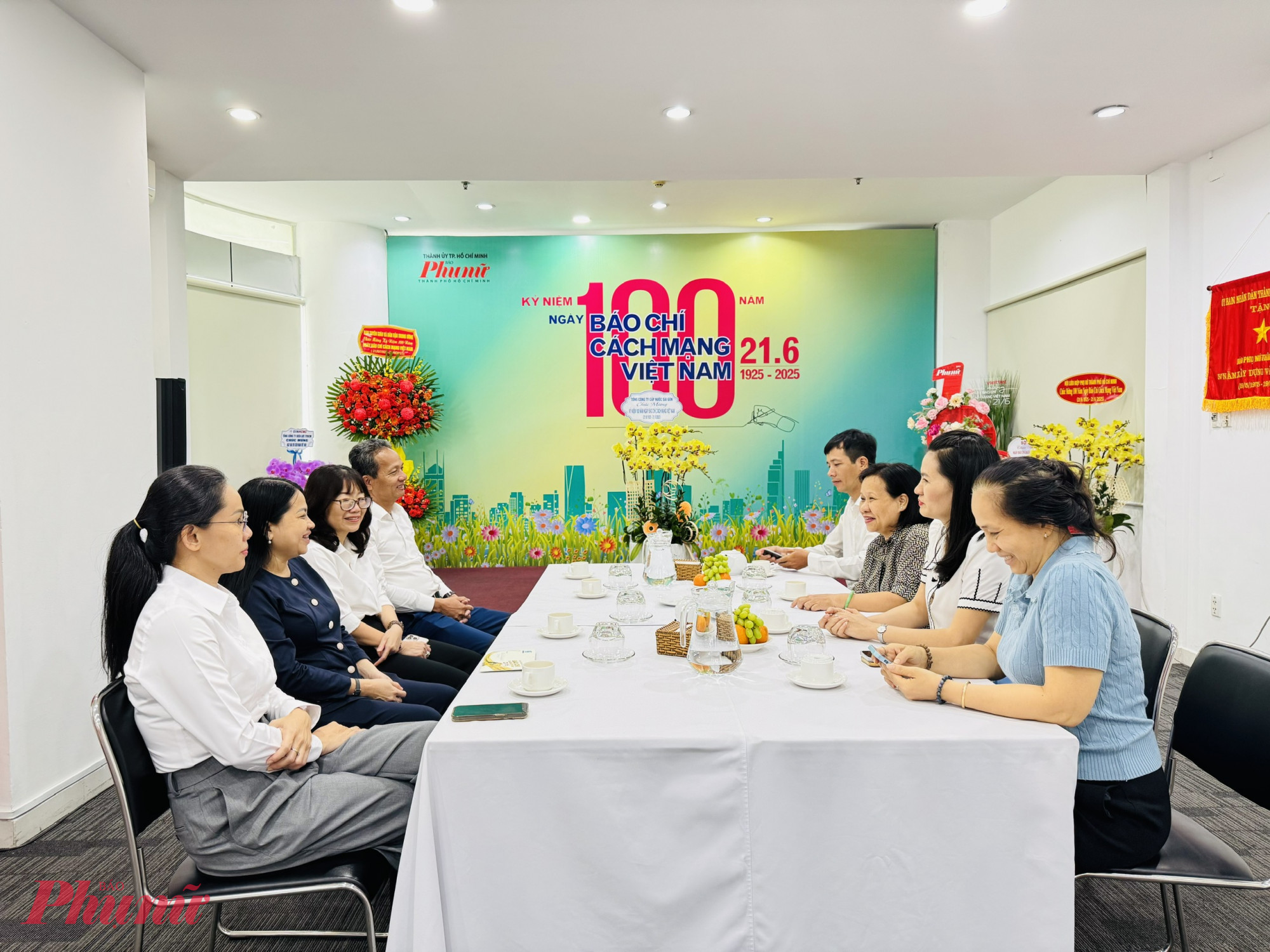 Đại diện Tổng công ty Cấp nước Sài Gòn (SAWACO) bày tỏ lòng cảm ơn sâu sắc đến Báo Phụ nữ TPHCM vì đã đồng hành cùng SAWACO trong việc giúp người dân hiểu rõ hơn về sứ mệnh của doanh nghiệp