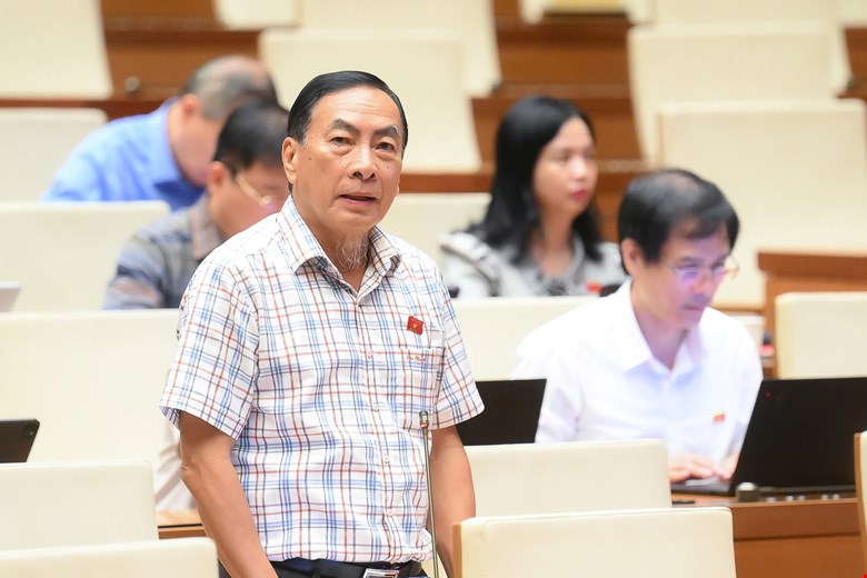 Đại biểu Phạm Văn Hòa (đoàn Đồng Tháp) - ảnh: QH