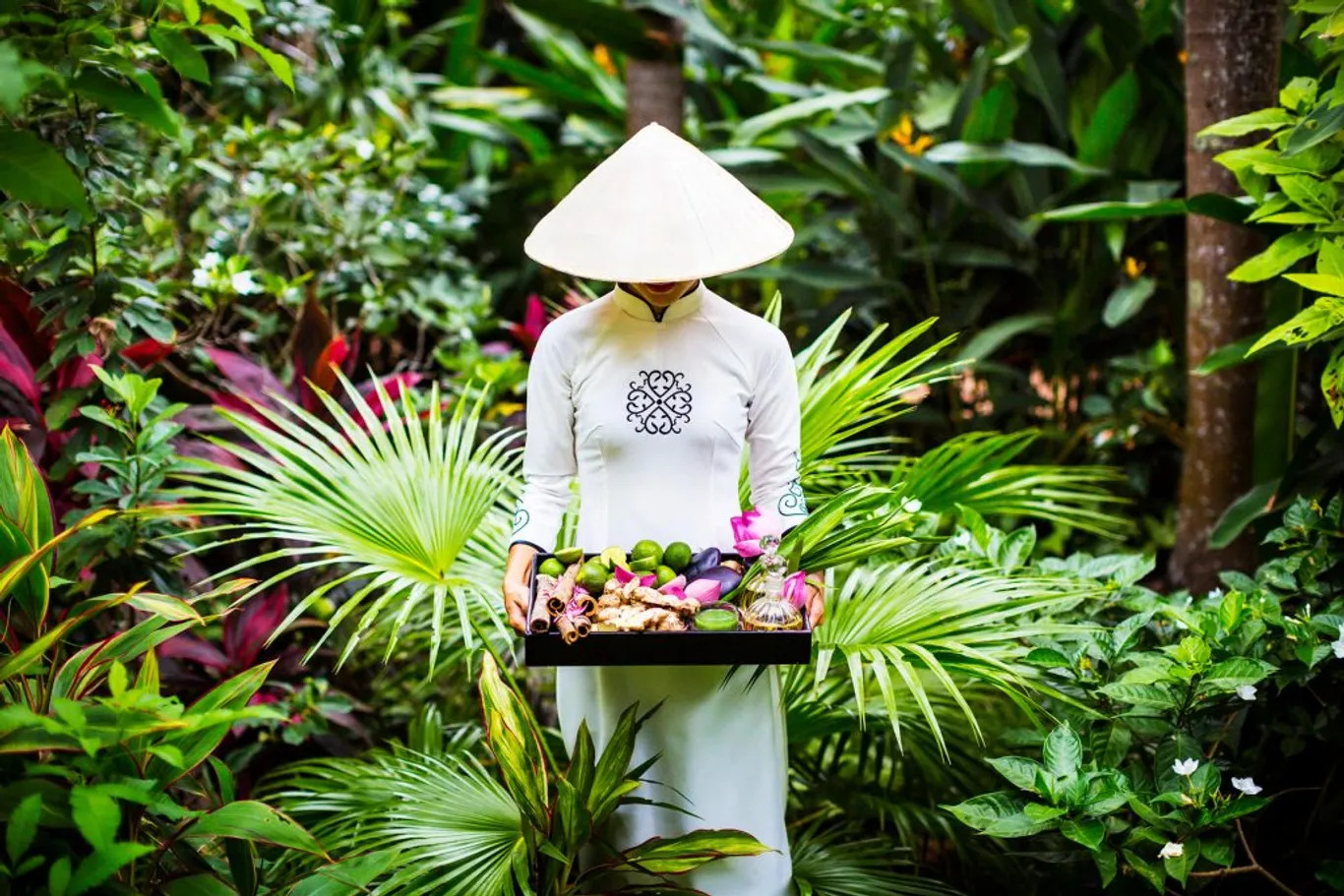 Tĩnh Wellness Sanctuary của La Veranda Resort Phú Quốc - MGallery (Kiên Giang) có 8 phòng trị liệu sang trọng và 4 phòng VIP, mỗi phòng đều có phòng xông hơi khô và thủy trị liệu. Du khách có thể chọn liệu pháp spa hoặc chăm sóc sức khỏe hữu cơ - Ảnh:Veranda Resort