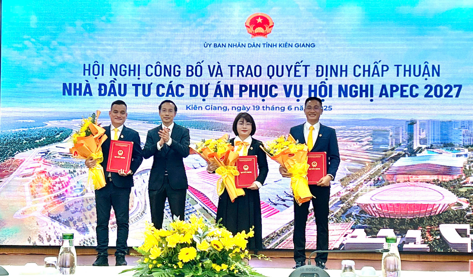 Tỉnh Kiên Giang trao quyết định đầu tư cho các dự án