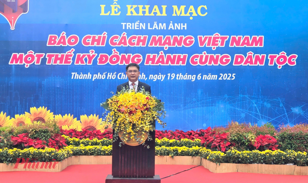 Trưởng Ban Tuyên giáo và Dân vận Thành ủy TPHCM Nguyễn Mạnh Cường phát biểu khai mạc triển lãm.