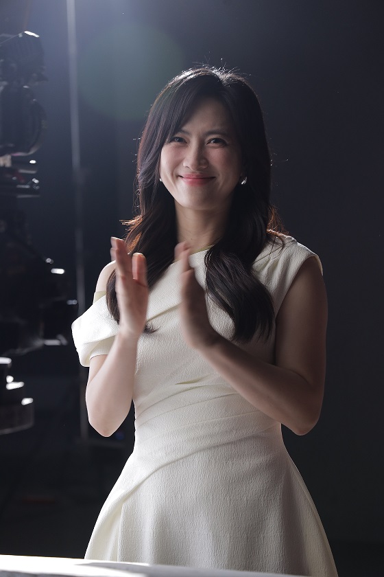 Phương Anh Đào không ngại rời bỏ vùng an toàn, không sợ thất bại, bởi cô hiểu rằng chỉ khi dám thử nghiệm, nghệ sĩ mới có thể tìm ra khả năng tiềm ẩn của chính mình - Ảnh: Techcombank