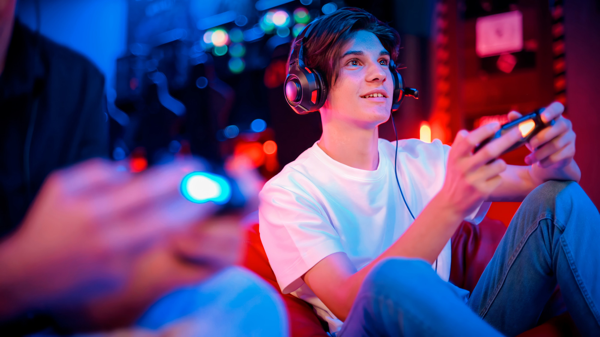 Cày game là hoạt động quen thuôc của Gen Z. Ảnh minh họa Freepik 