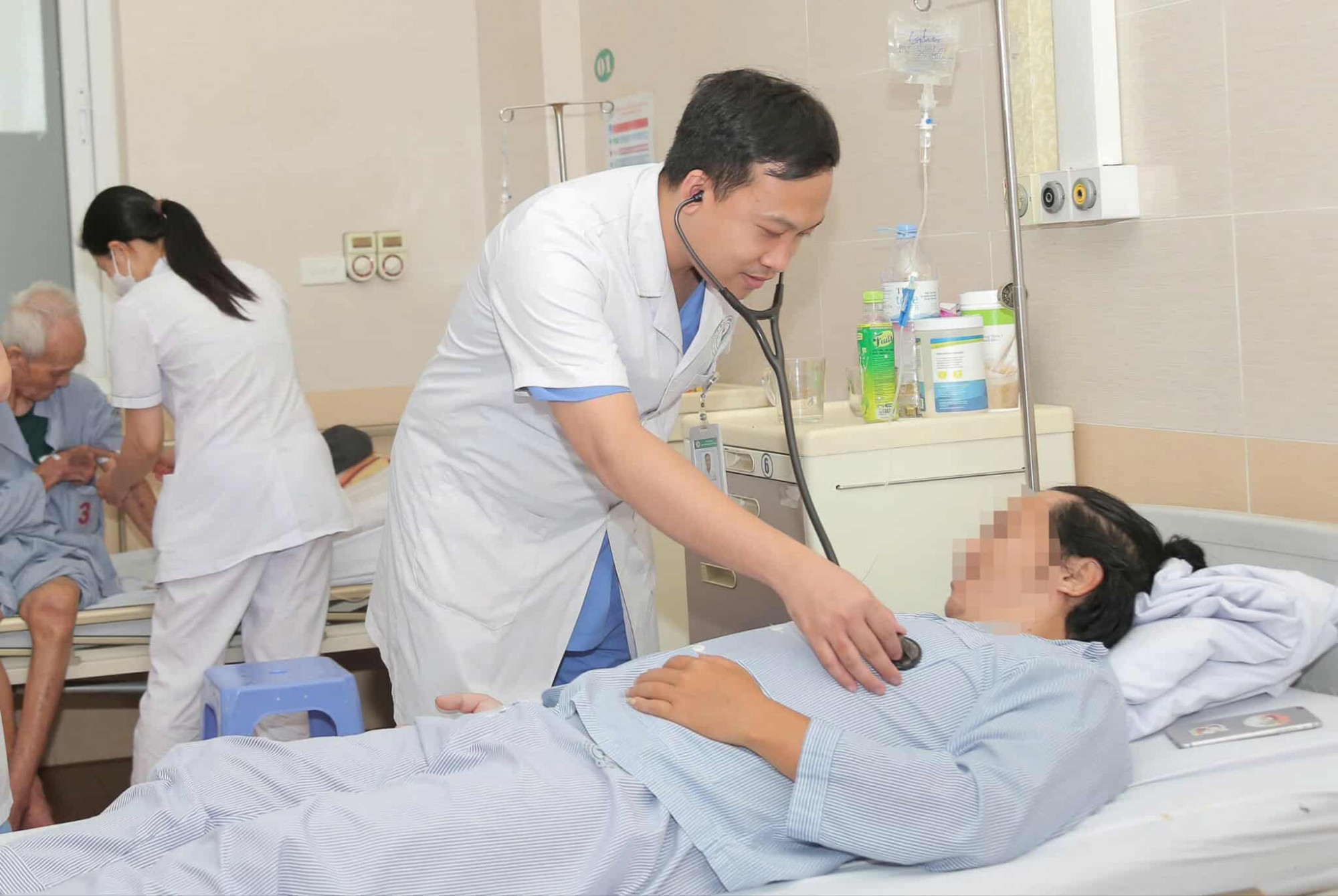Nam bệnh nhân ba không được bệnh viện rút ngắn thủ tục hành chính để cứu sống