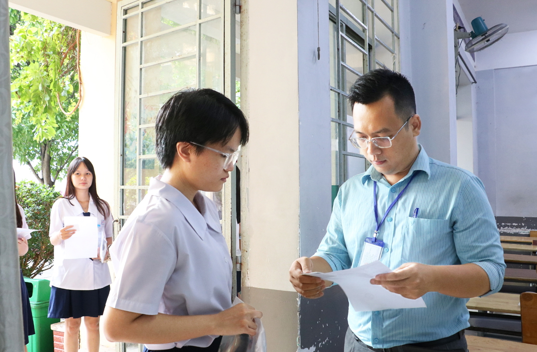 Thí sinh tham dự kỳ thi tốt nghiệp THPT năm 2024 tại TPHCM