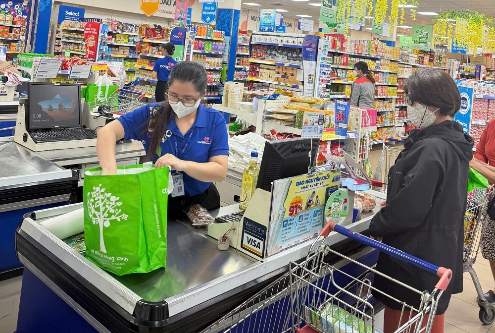 Tác dụng lớn nhất của chương trình là góp phần giảm rác thải ra môi trường - Ảnh H.C