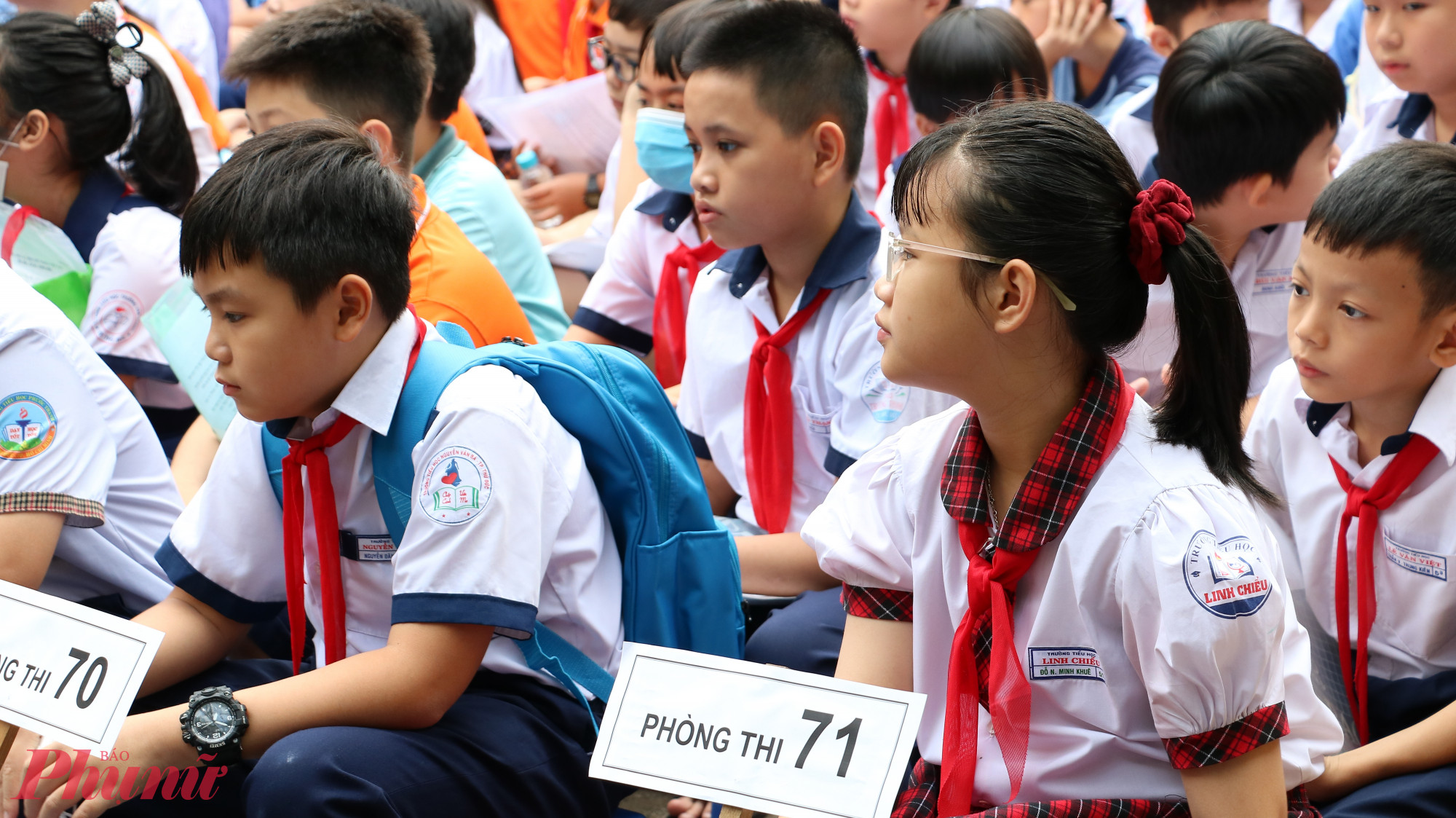 Thí sinh tham dự kỳ khảo sát vào lớp Sáu tại Trường THCS Hoa Lư - Ảnh: Trang Thư