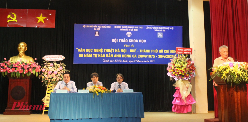 Chủ tịch Hội Nghệ sĩ Múa TPHCM Lê Nguyên Hiều nhấn mạnh việc cần cởi trói tư duy từ các cấp lãnh đạo, người làm công tác quản lý văn hóa đến giới văn nghệ sĩ để đưa VHNT 3 thành phố nói riêng và VHNT cả nước nói chung tiếp tục phát triển trong thời đại mới.