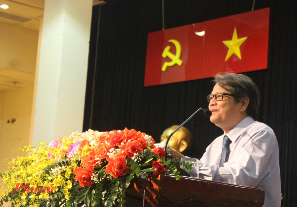 chủ tịch Liên hiệp các Hội VHNT thành phố Huế Hồ Đăng Thanh Ngọc