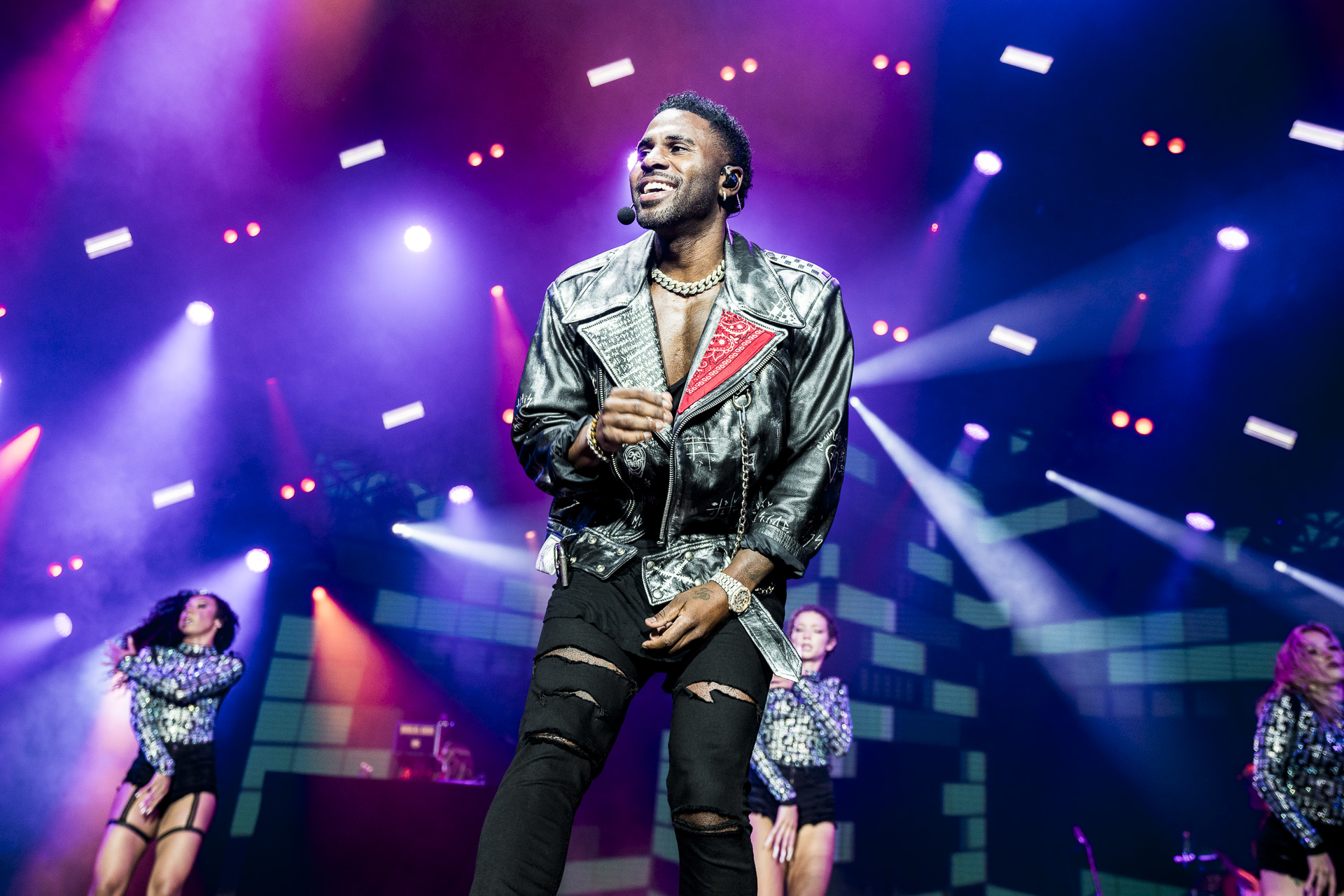 Việc Jason Derulo không thể biểu diễn trong sự kiện khiến nhiều khán giả nuối tiếc