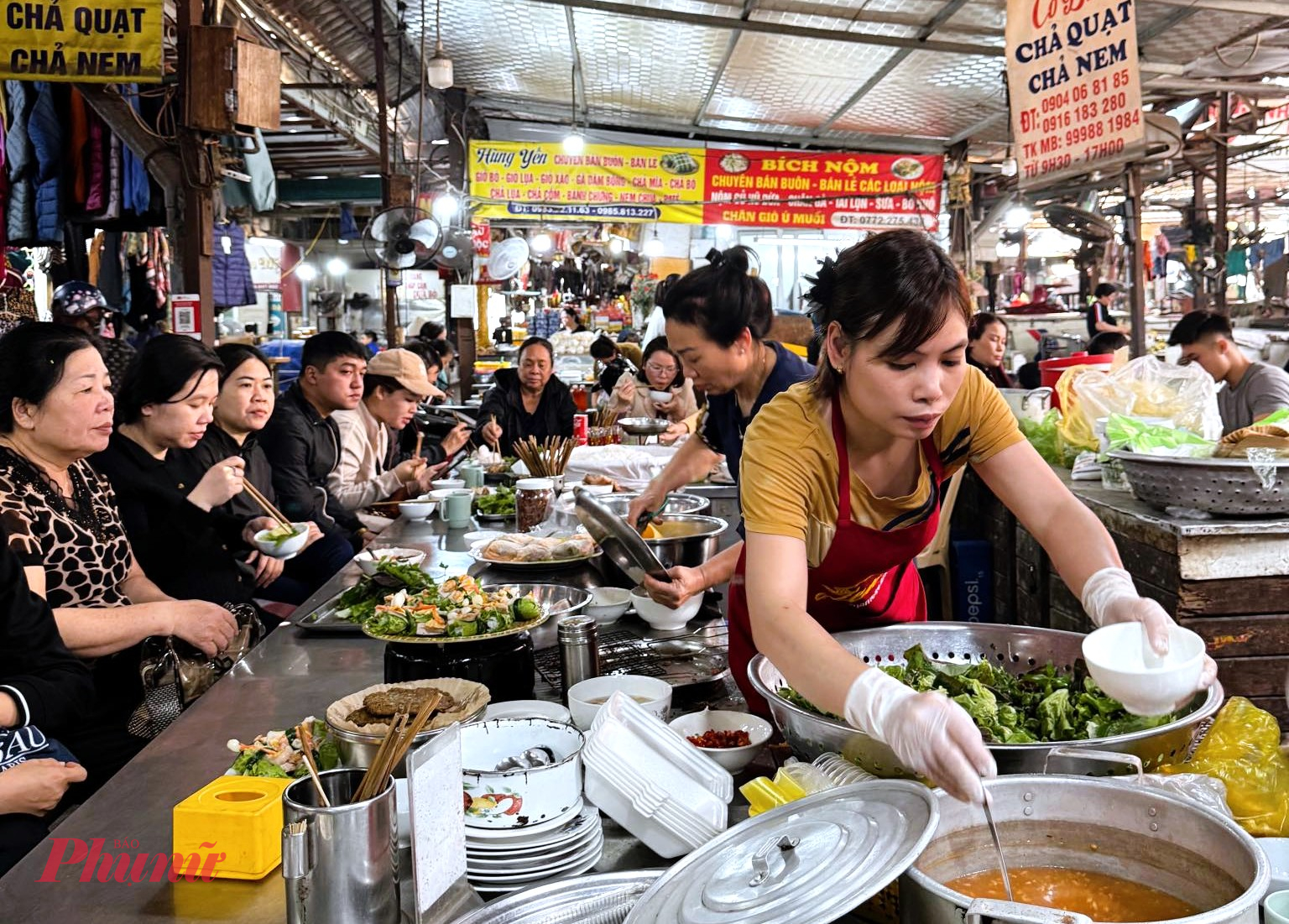 Vị phố Cảng trong những buổi chợ chiều Những người giữ lửa ẩm thực trong chợ truyền thống của Hải Phòng