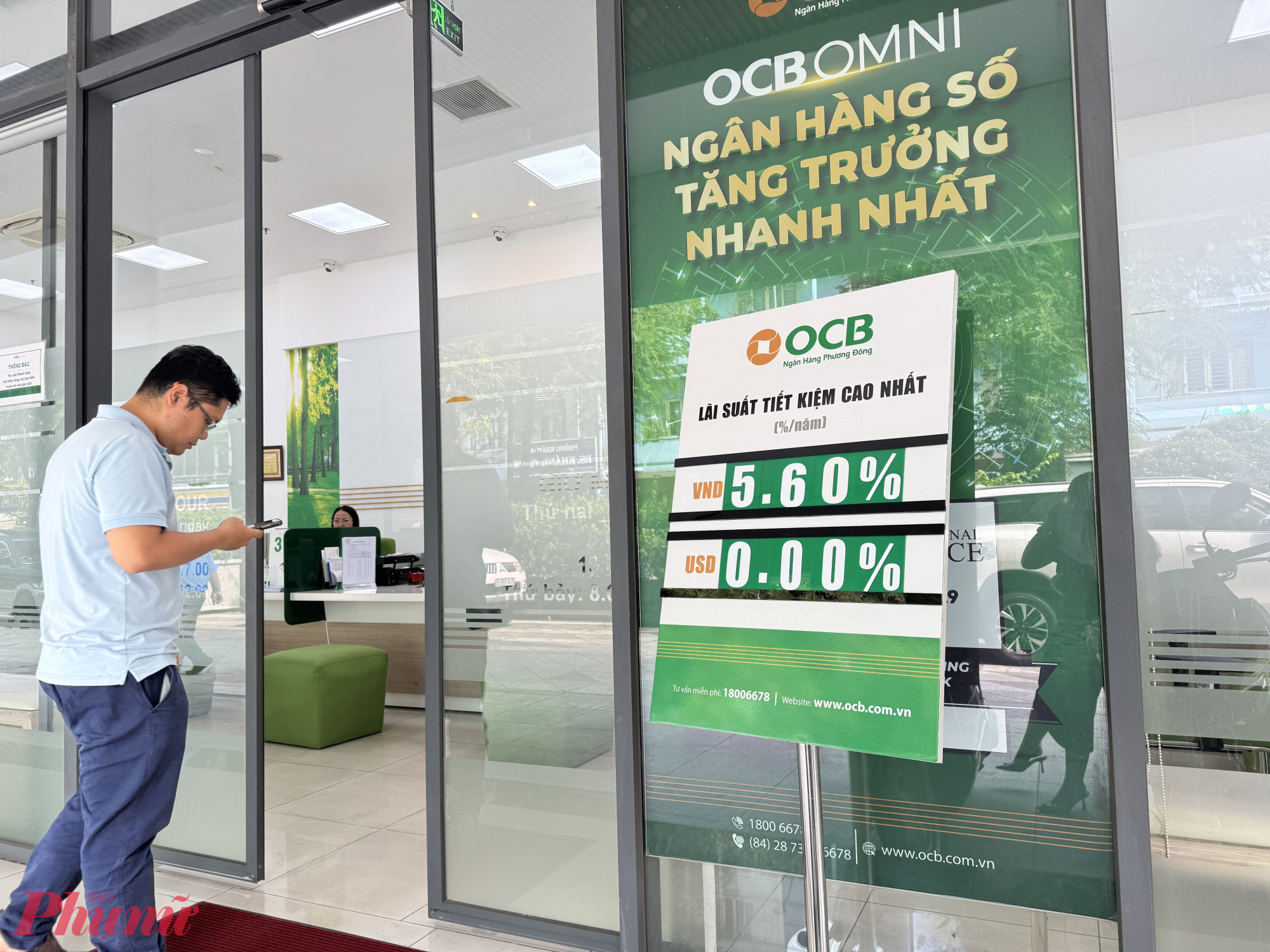 Lãi suất thấp nhưng lượng tiền gửi vào hệ thống ngân hàng vẫn tăng - Ảnh: Thanh Hoa