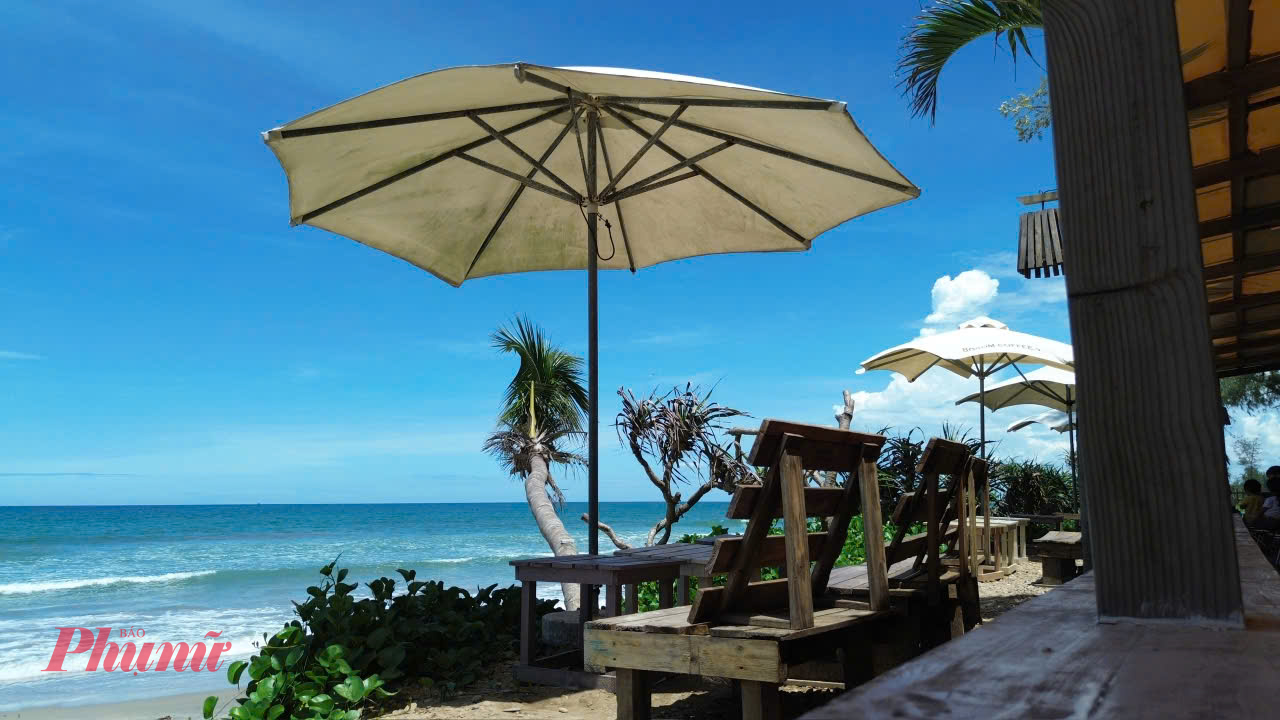 Sau khi ăn sáng xong ta sẽ đến một địa điểm check-in được các bạn trẻ yêu thích khi đến Quảng Ngãi là Bosom Coffee (Mỹ Khê, Xã Tịnh Khê).