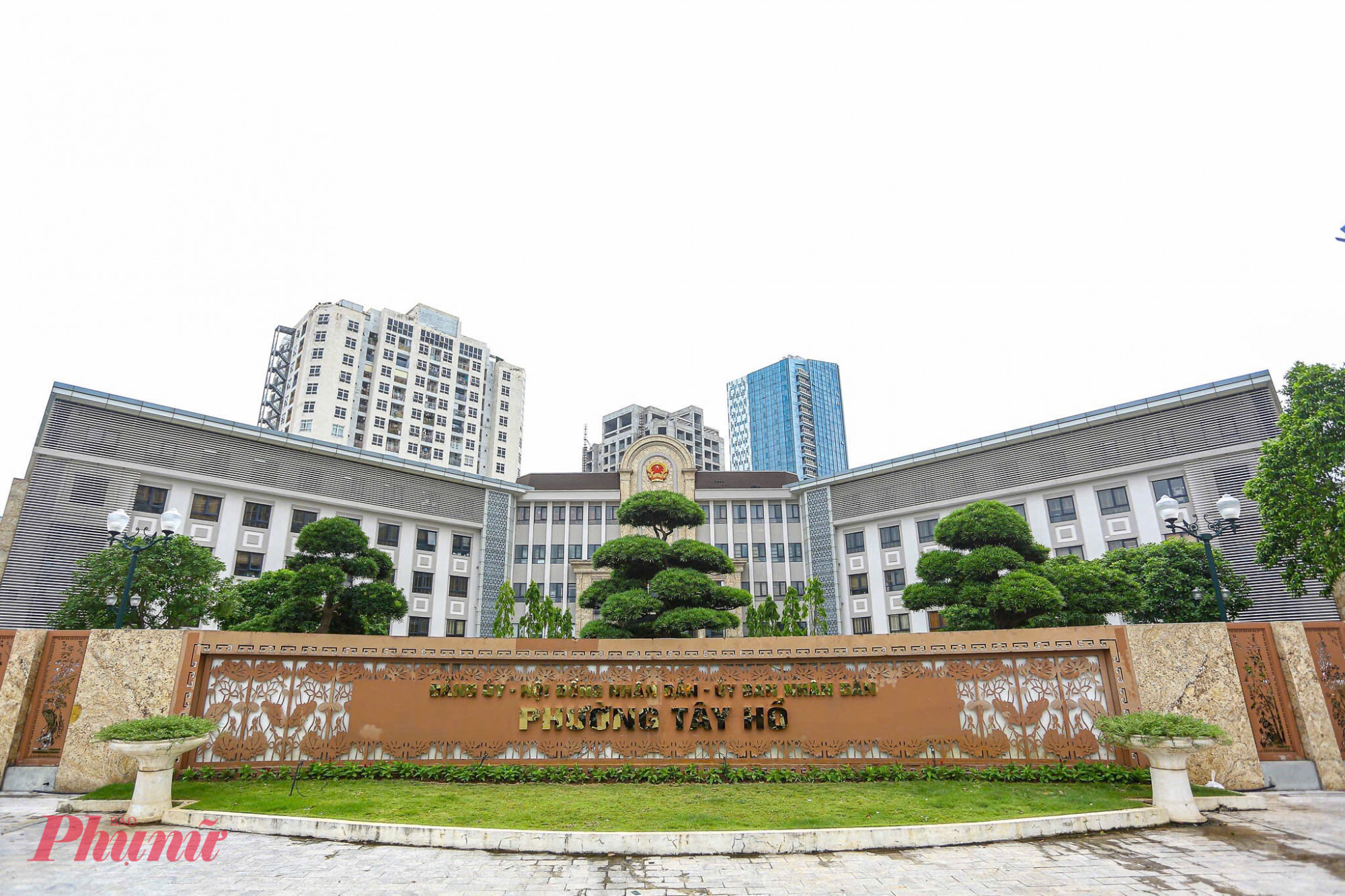 Chủ tịch nước Lương Cường dự lễ công bố 126 xã, phường mới của Hà Nội Trụ sở mới phường Nhật Tân.