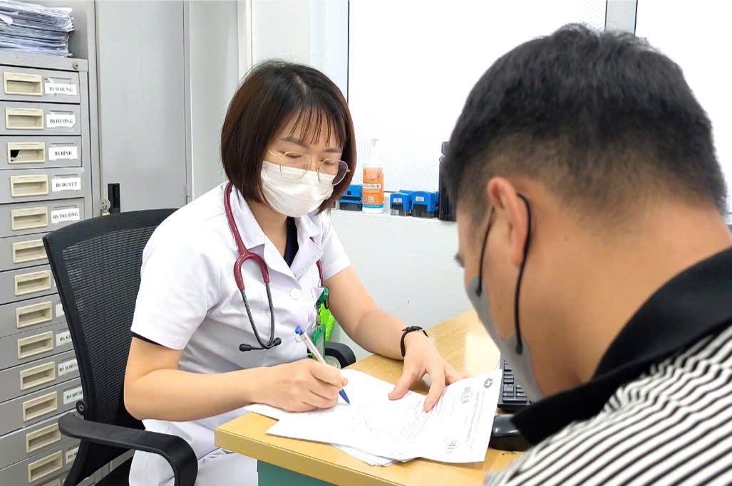 Thói quen thường xuyên ăn rau sống, không tẩy giun khiến bệnh nhân T. mắc phải loại sán dây nguy hiểm - ảnh: BVCC