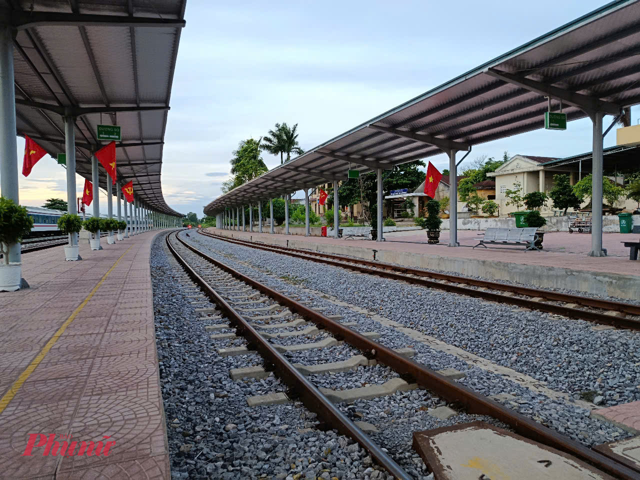 Sân ga Đông Hà vắng hoe
