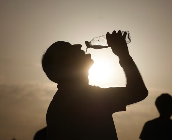 Nắng nóng khắc nghiệt tấn công nhiều nước ở châu Âu - Ảnh: Getty images