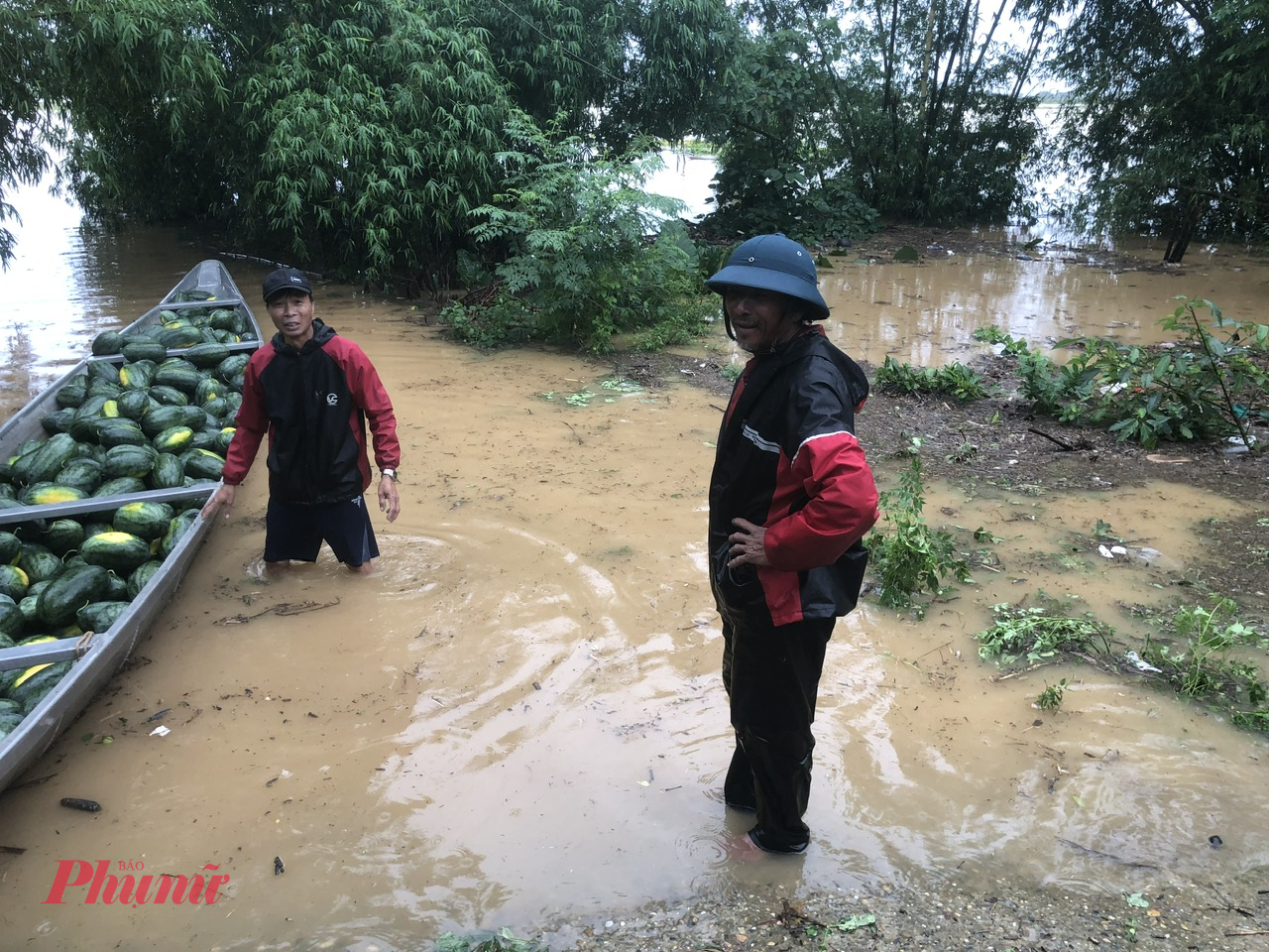 Mưa lớn kèm theo thuỷ điện xả lũ trong bão số 1 khiến nhiều địa phương ở Đà Nẵng bị ngập