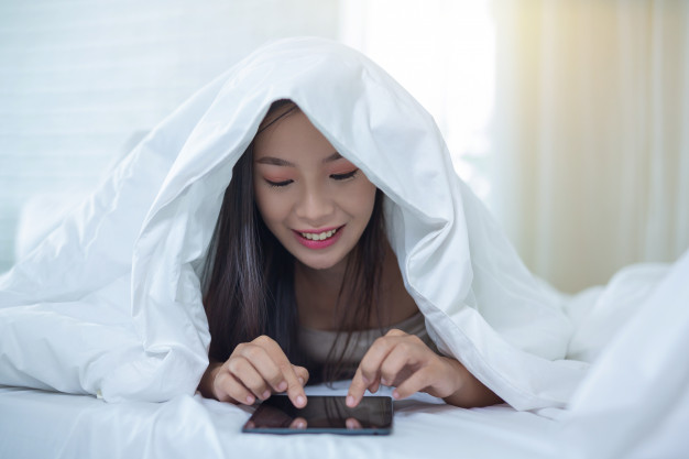 Không ít nạn nhân rơi vào bẫy của bé đường và mất tiền trước khi thấy mặt (ảnh minh họa)