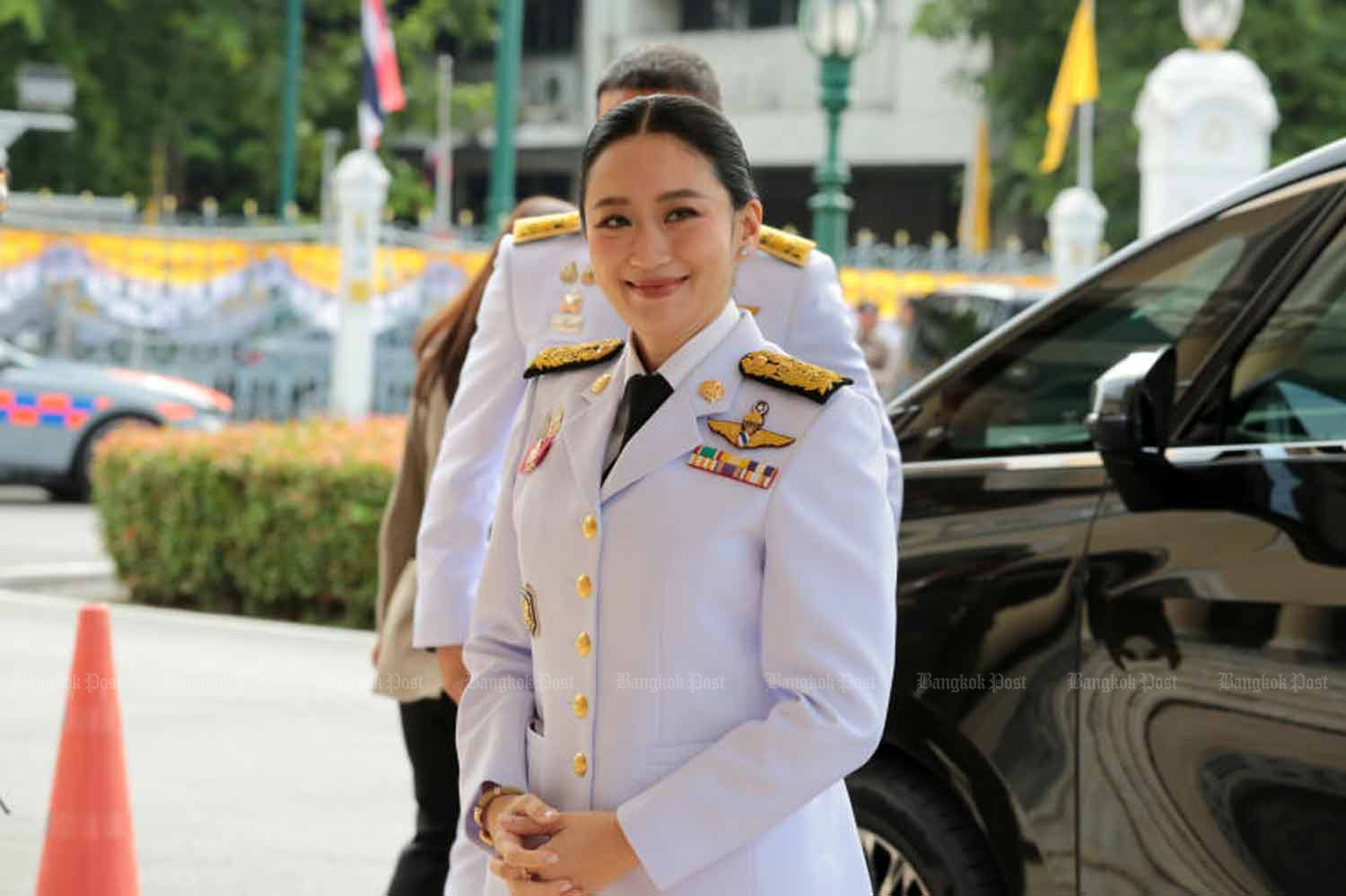 Bộ trưởng Văn hóa mới được bổ nhiệm Paetongtarn Shinawatra đến Tòa nhà Chính phủ vào ngày 3/7 - Ảnh: Chanat Katanyu