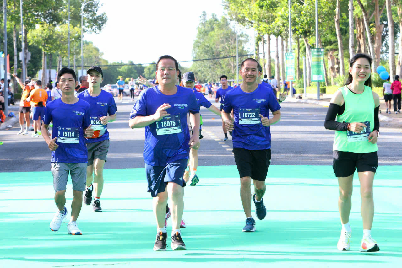 Vận động viên tại giải Mekong Delta Marathon lần thứ 6 ở Cần Thơ - Ảnh: Trung Phạm