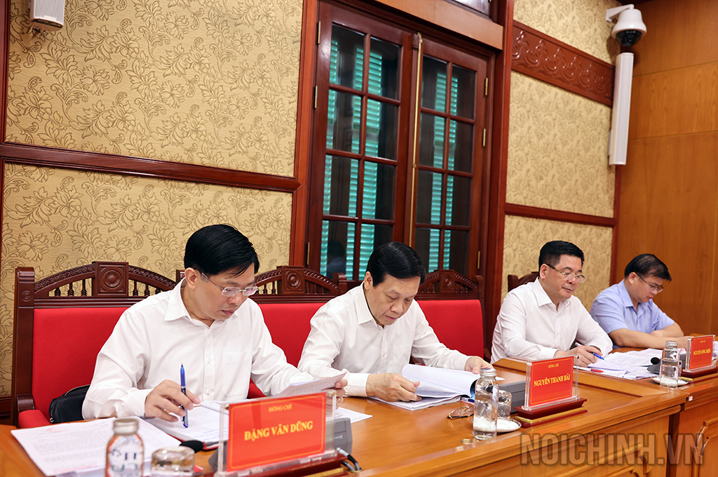 Các đại biểu tham dự Phiên họp. Ảnh: Noichinh.vn