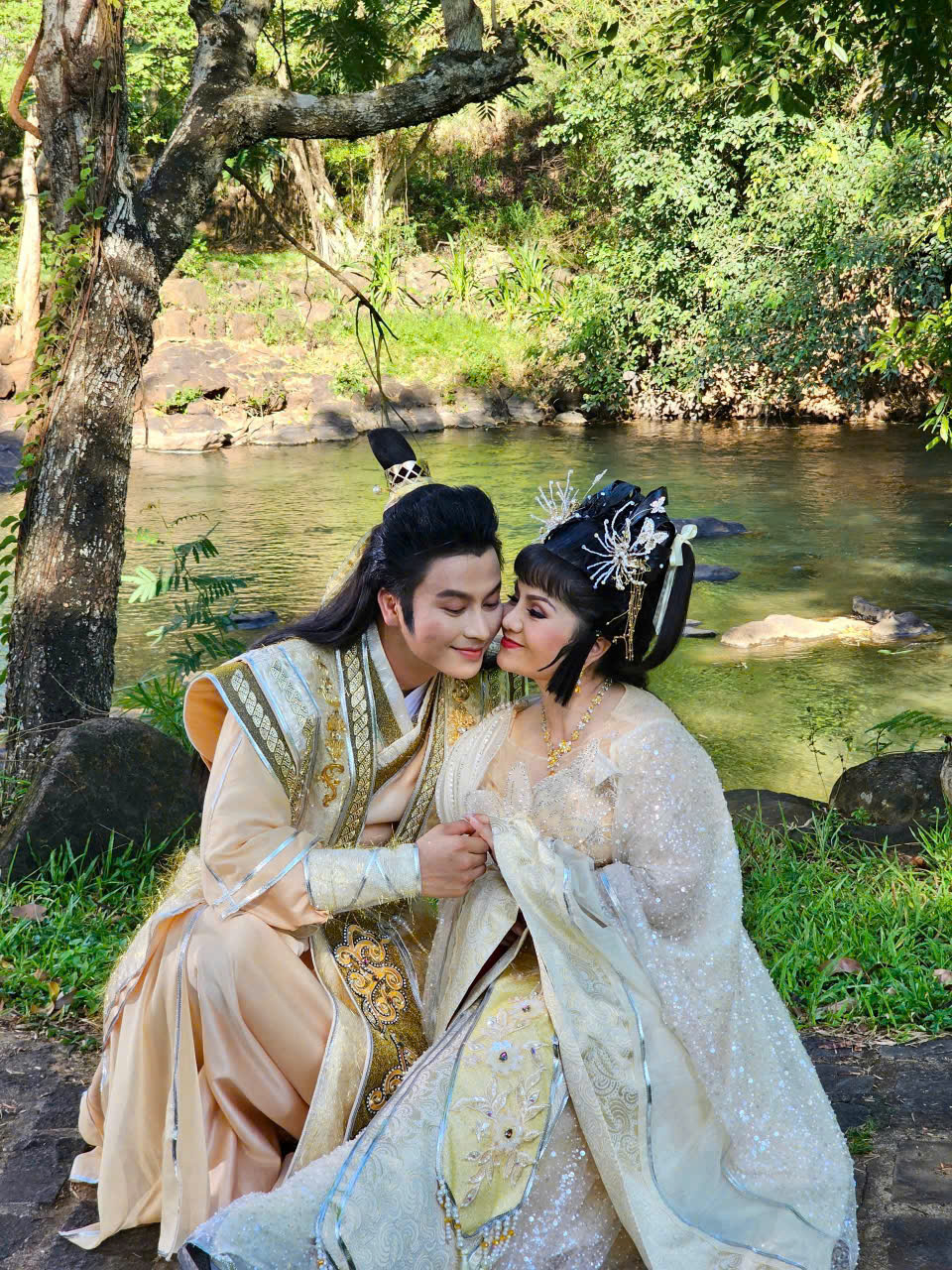 Đôi tình nhân sân khấu Võ Minh Lâm - Tú Sương