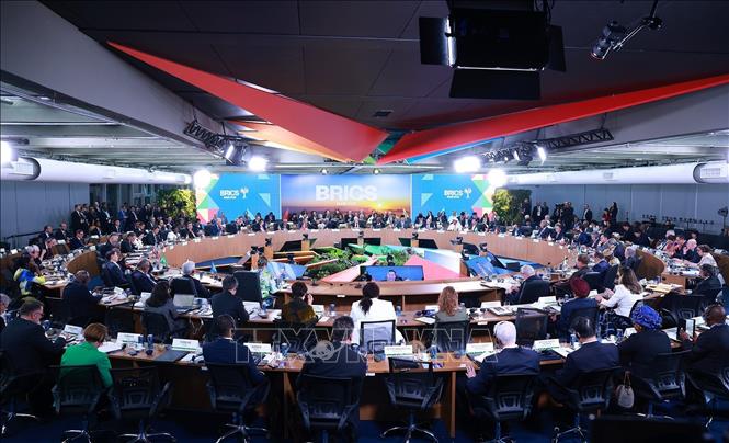 Phiên thảo luận cấp cao Hội nghị Thượng đỉnh BRICS mở rộng 2025 về chủ đề: Tăng cường chủ nghĩa đa phương, các vấn đề kinh tế - tài chính và trí tuệ nhân tạo. 