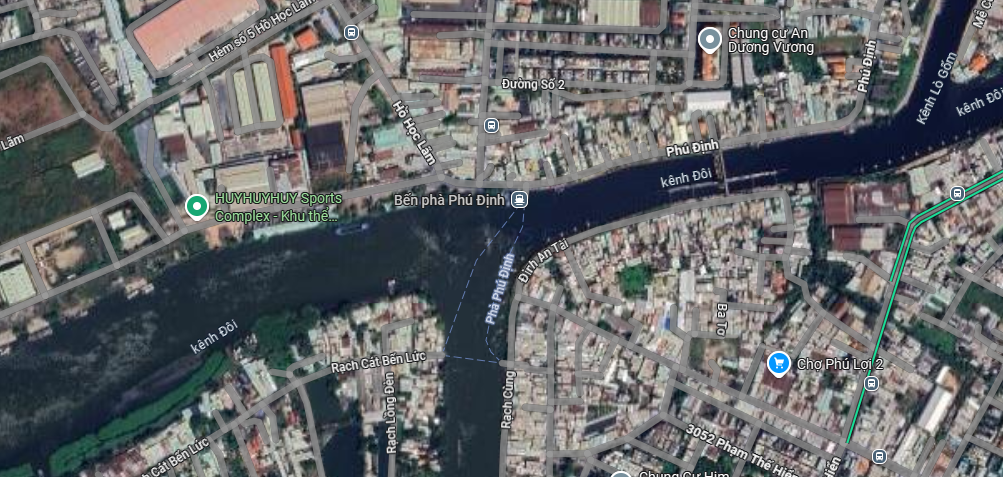 Phường Phú Định ngày nay bao gồm bến phà Phú Định. Ảnh: Google Map