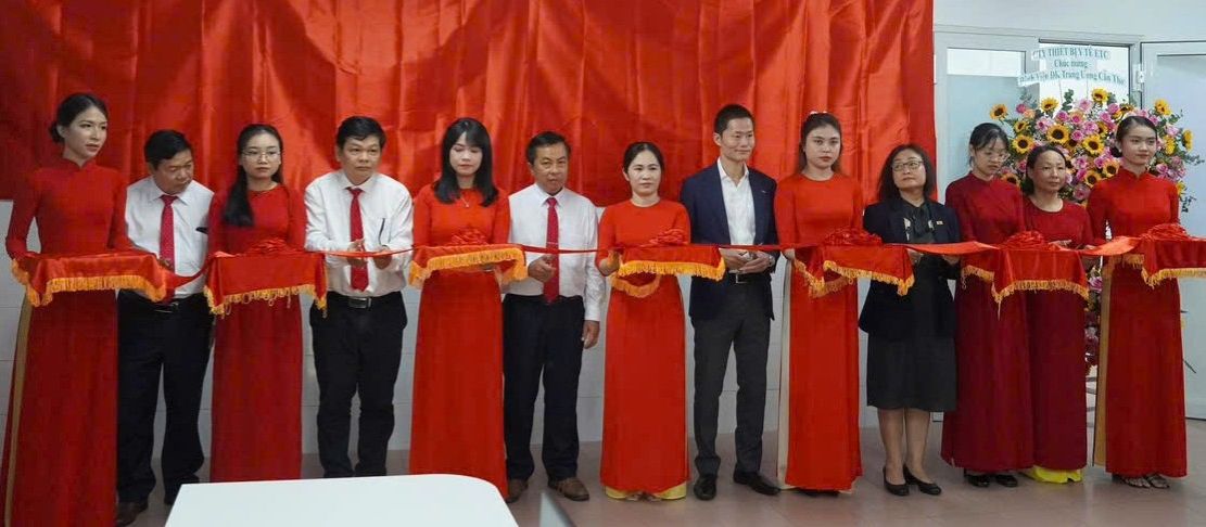 Bệnh viện đa khoa Trung ương Cần Thơ chính thức triển khai hệ thống nội soi siêu âm đầu tiên ở ĐBSCL