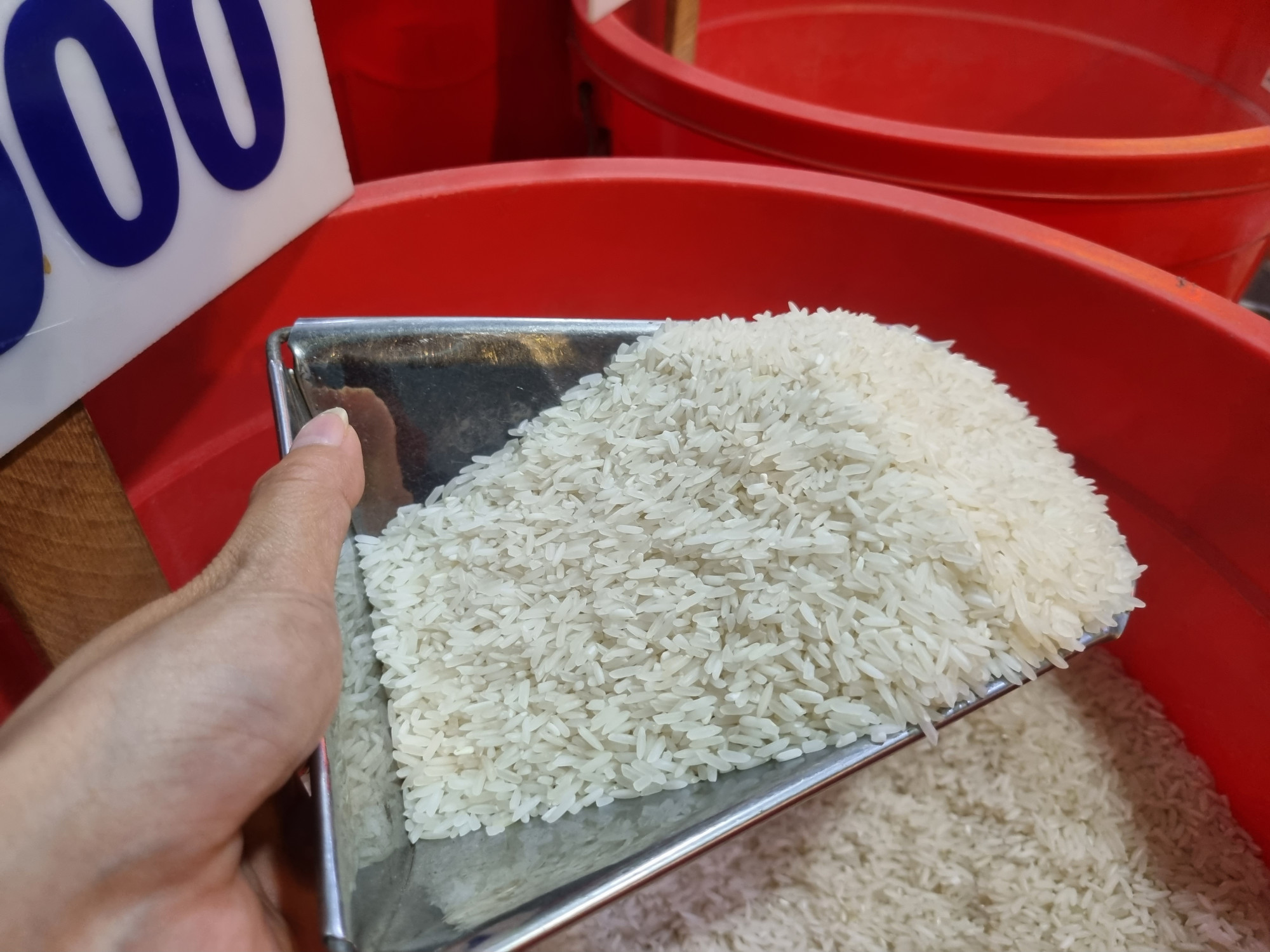 Theo Sở Công Thương TPHCM, Saigon Co.op không vi phạm chất lượng hàng hóa nhưng bị ảnh hưởng liên đới do sai sót từ đối tác trong liên danh trúng thầu.