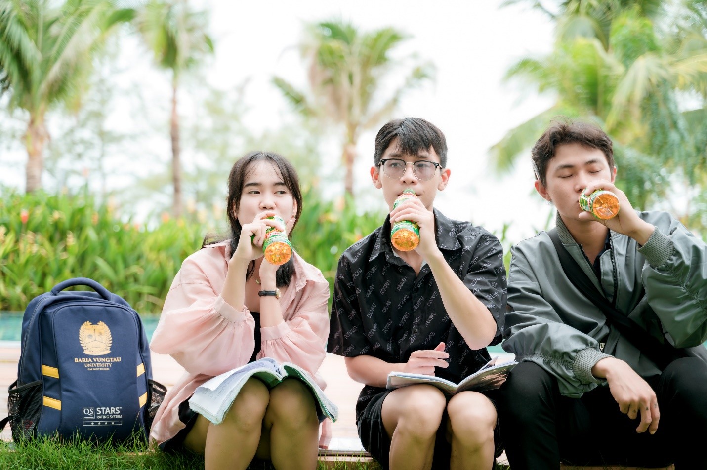 Chỉ cần đến cửa hàng tạp hóa, cửa hàng tiện lợi, siêu thị là có thể mua Trà Xanh Không Độ có nhãn khuyến mãi để tham gia dự thưởng - Ảnh: THP