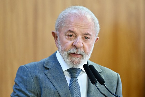 Tổng thống Brazil Luiz Inácio Lula da Silva phát biểu tại Cung điện Planalto ở Brasilia, ngày 9/7 - Ảnh: Getty image