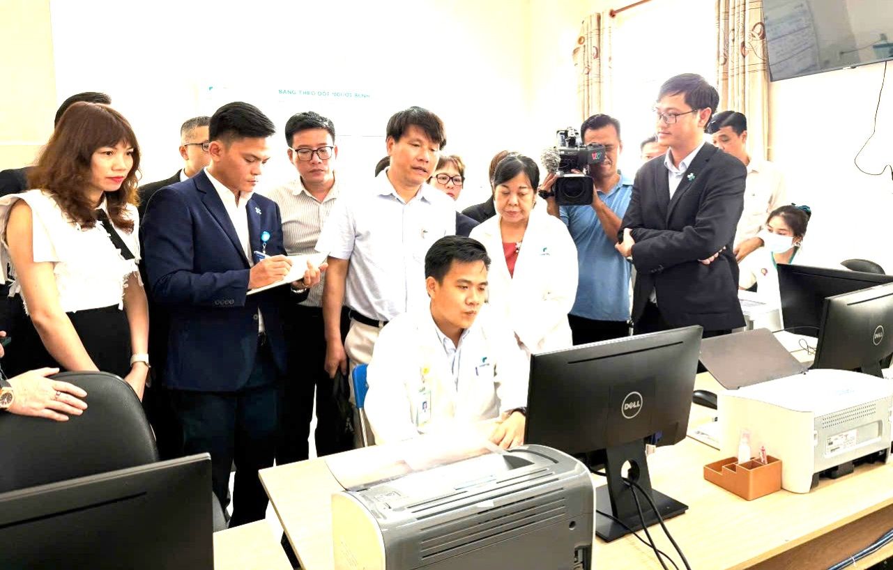 Bệnh viện Hoàn Mỹ Cửu Long (TP Cần Thơ) là bệnh viện đầu tiên thuộc Tập đoàn y khoa Hoàn Mỹ được Cục Khoa học Công nghệ và Đào tạo (Bộ Y tế); Trung tâm Thông tin y tế quốc gia (Bộ Y tế) công nhận đạt chuẩn hệ thống hồ sơ bệnh án điện tử. 