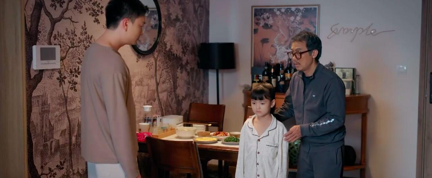 “Cầu vồng ở phía chân trời”: Không cần drama vẫn “cuốn” Tuấn sống cùng con gái là bé Bắp và cha là ông Dũng