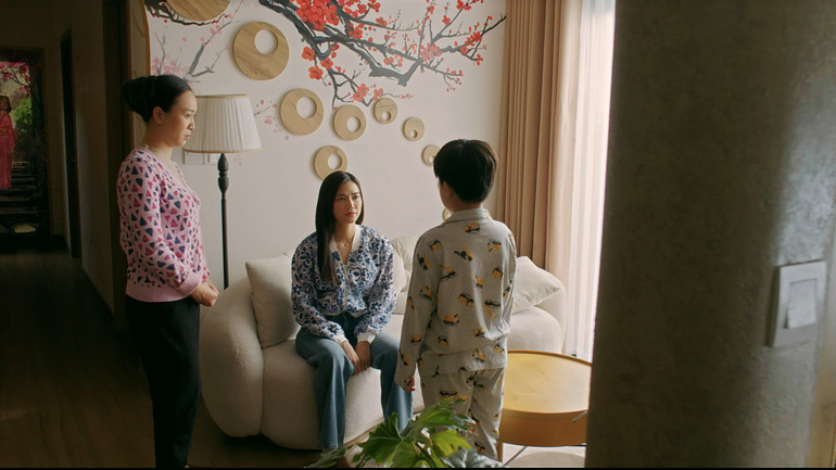 “Cầu vồng ở phía chân trời”: Không cần drama vẫn “cuốn” Người giúp việc - Ngà- đôi lúc khiến Oanh lâm cảnh dở khóc dở cười