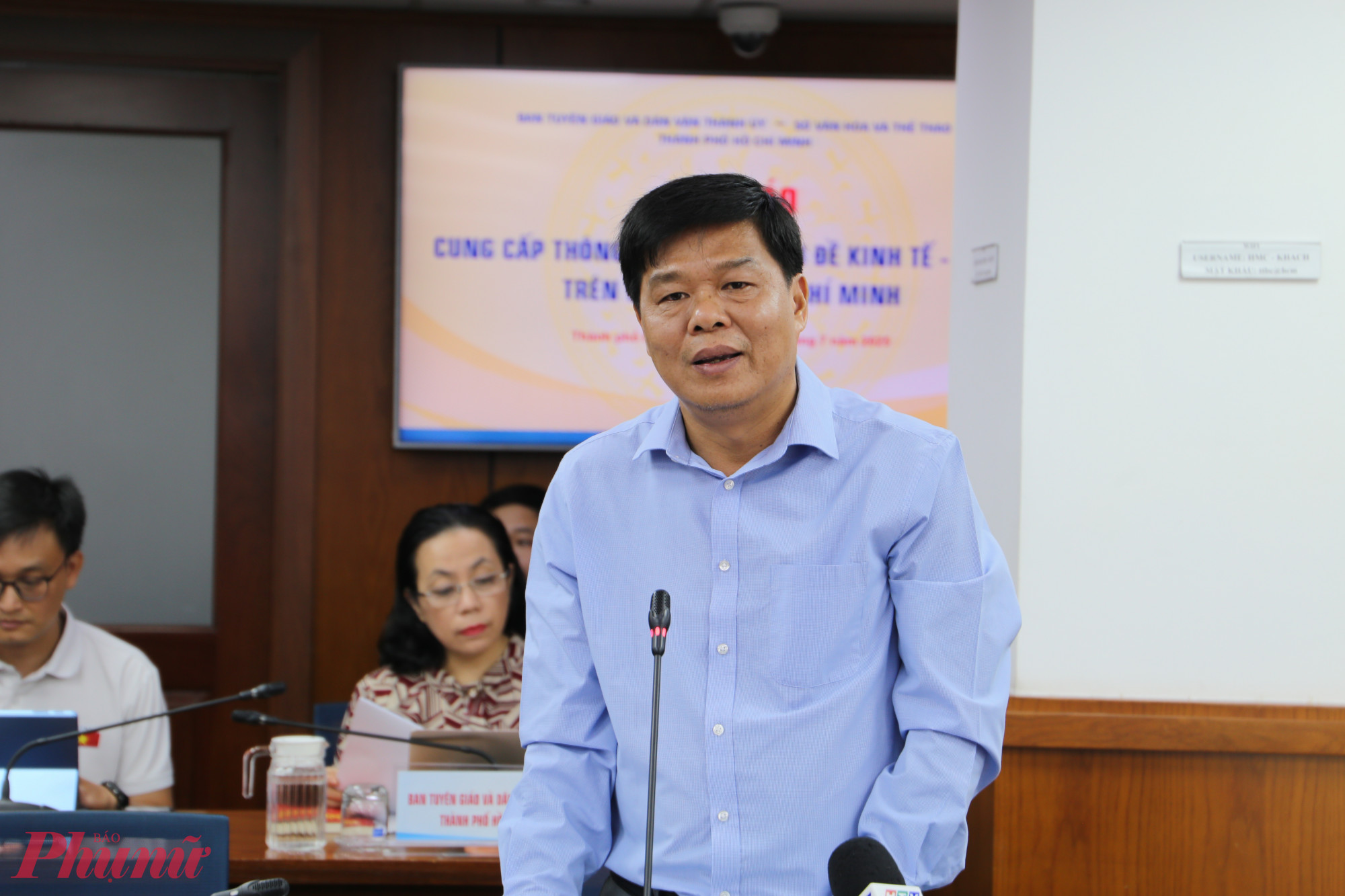 Thiếu tướng Nguyễn Thanh Hưởng – Phó Giám đốc Công an TPHCM nhấn mạnh tình trạng cơi nới, che chắn trái phép đang khiến công tác chữa cháy và cứu hộ gặp nhiều trở ngại - Ảnh: Thanh Tâm