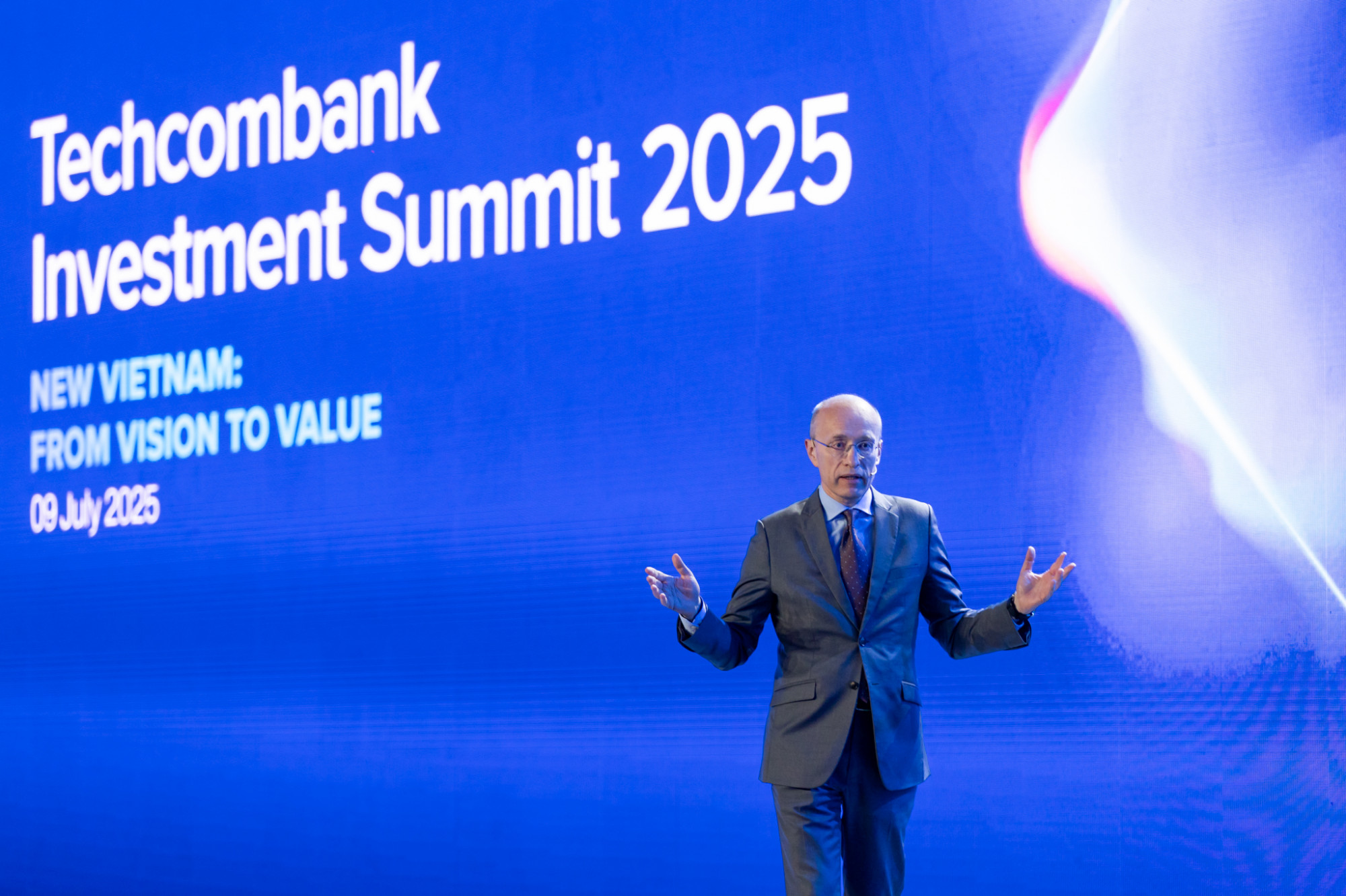 Ông Jens Lottner - Tổng giám đốc Techcombank