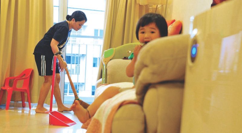 Nghề giúp việc gia đình đóng vai trò quan trọng trong xã hội Malaysia - Ảnh: Malay Mail
