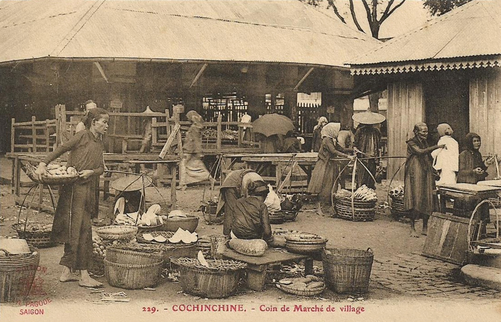 Một góc chợ quen thuộc ở vùng Nam Bộ ngày trước. Ảnh do Trung tâm Lưu trữ quốc gia I
