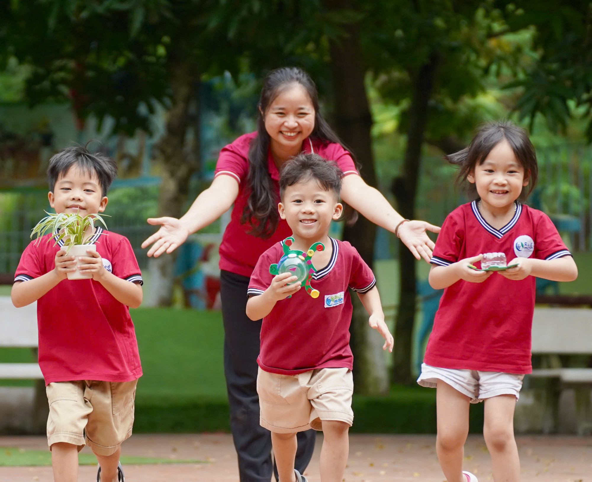 Theo đề xuất, cha mẹ (người giám hộ) của học sinh ở cơ sở ngoài công lập sẽ nhận trực tiếp tiền hỗ trợ học phí - ảnh minh họa (Bảo Khang)