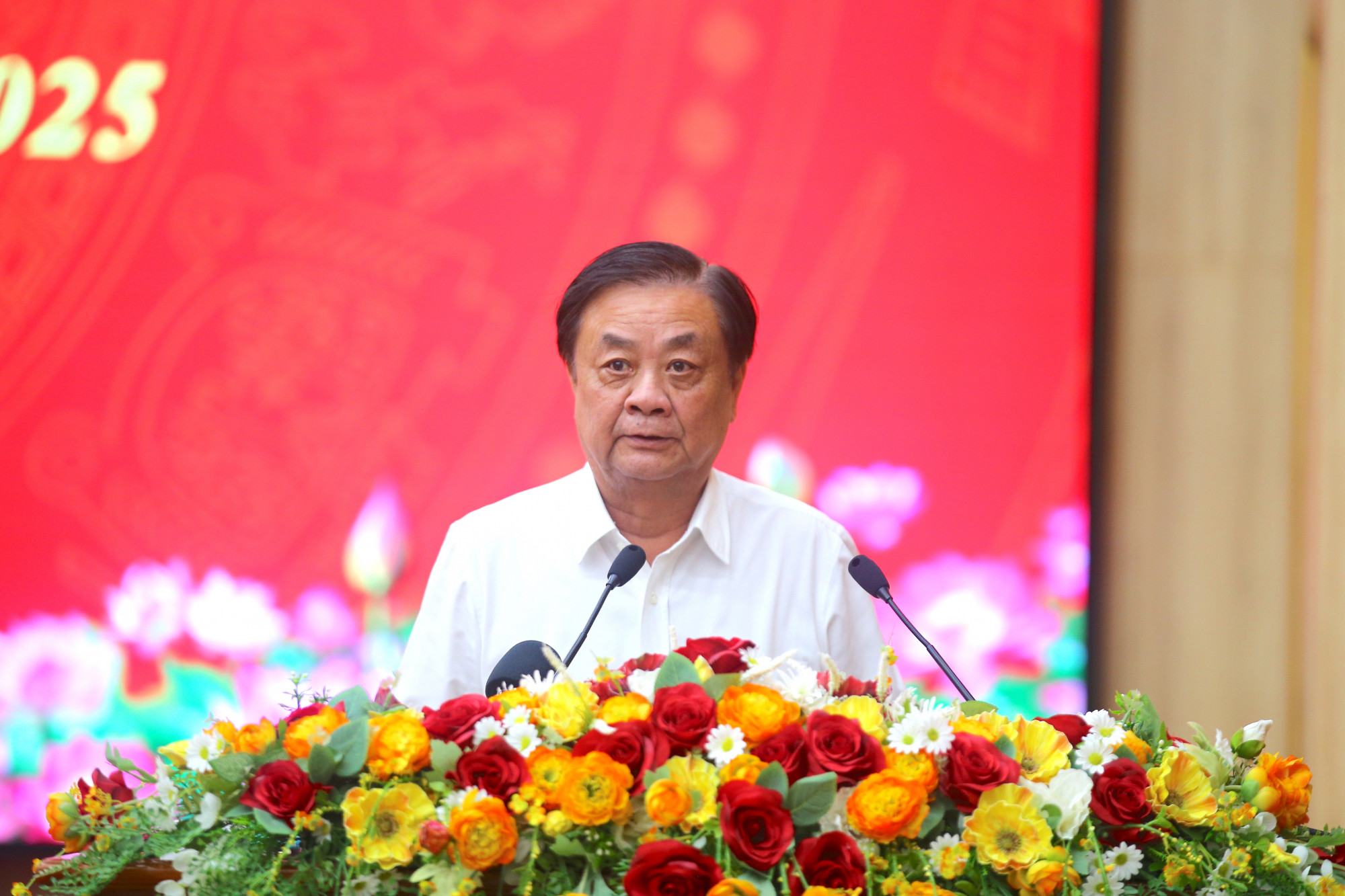 Ông Lê Minh Hoan - Phó Chủ tịch Quốc hội phát biểu tại hội thảo - Ảnh N.H