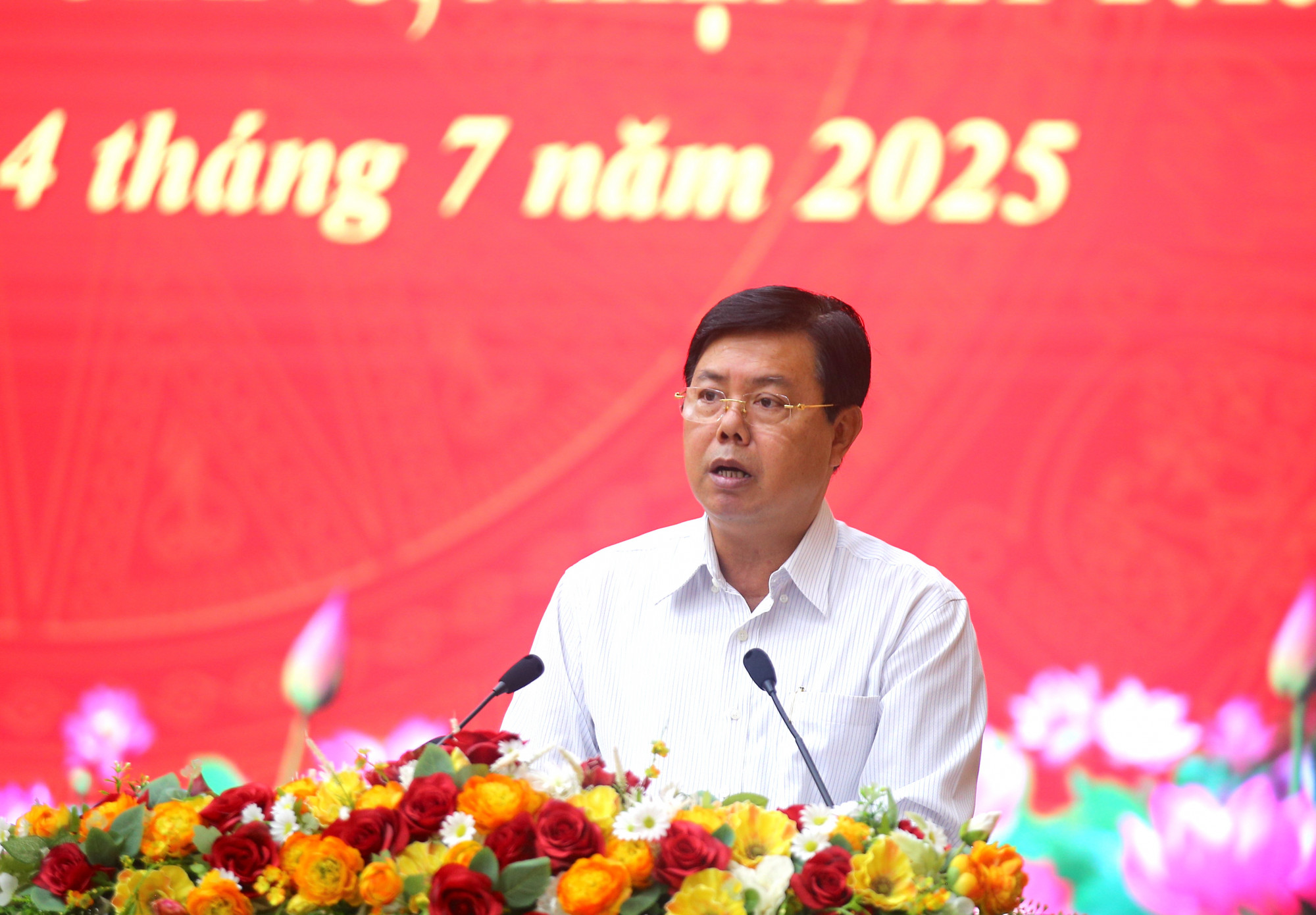 Ông Nguyễn Tiến Hải - Bí thư Tỉnh ủy An Giang phát biểu khai mạc - Ảnh N.H
