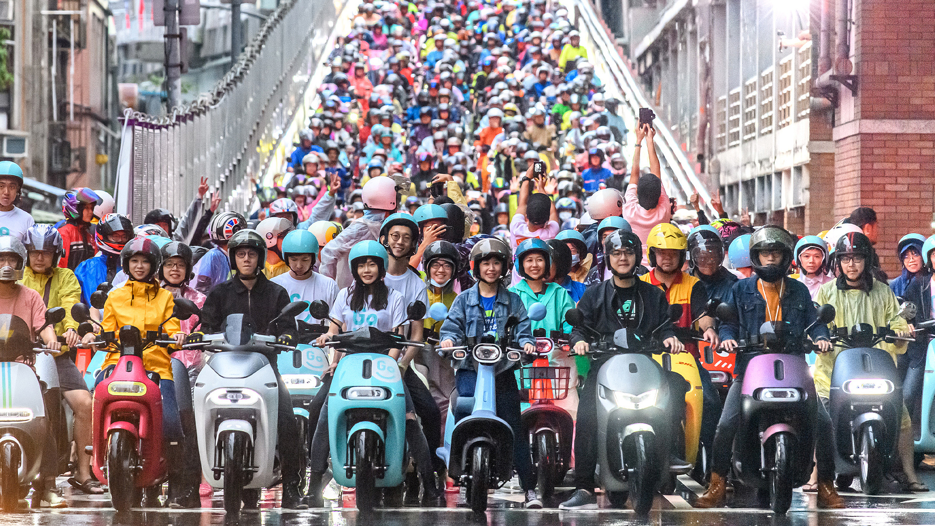 Cấm xe xăng tại Hà Nội: Đô thị xanh là đích đến nhưng lộ trình mới là điều quyết định Đài Loan là một trong những nơi áp dụng thành công các chính sách hỗ trợ xe máy điện