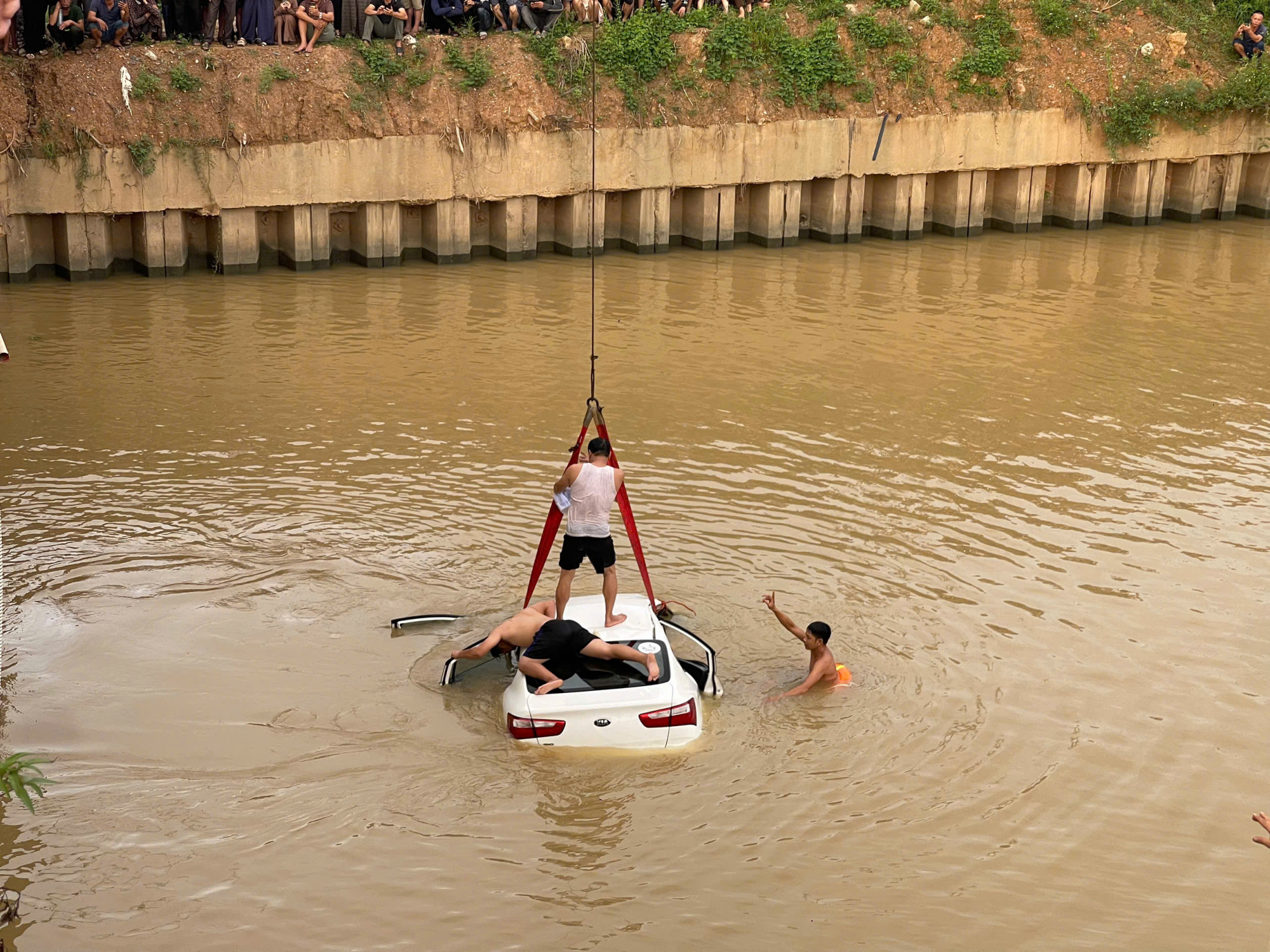Hiện trường nơi xảy ra vụ tai nạn khiến 5 người thương vong - Ảnh: Khánh Trung