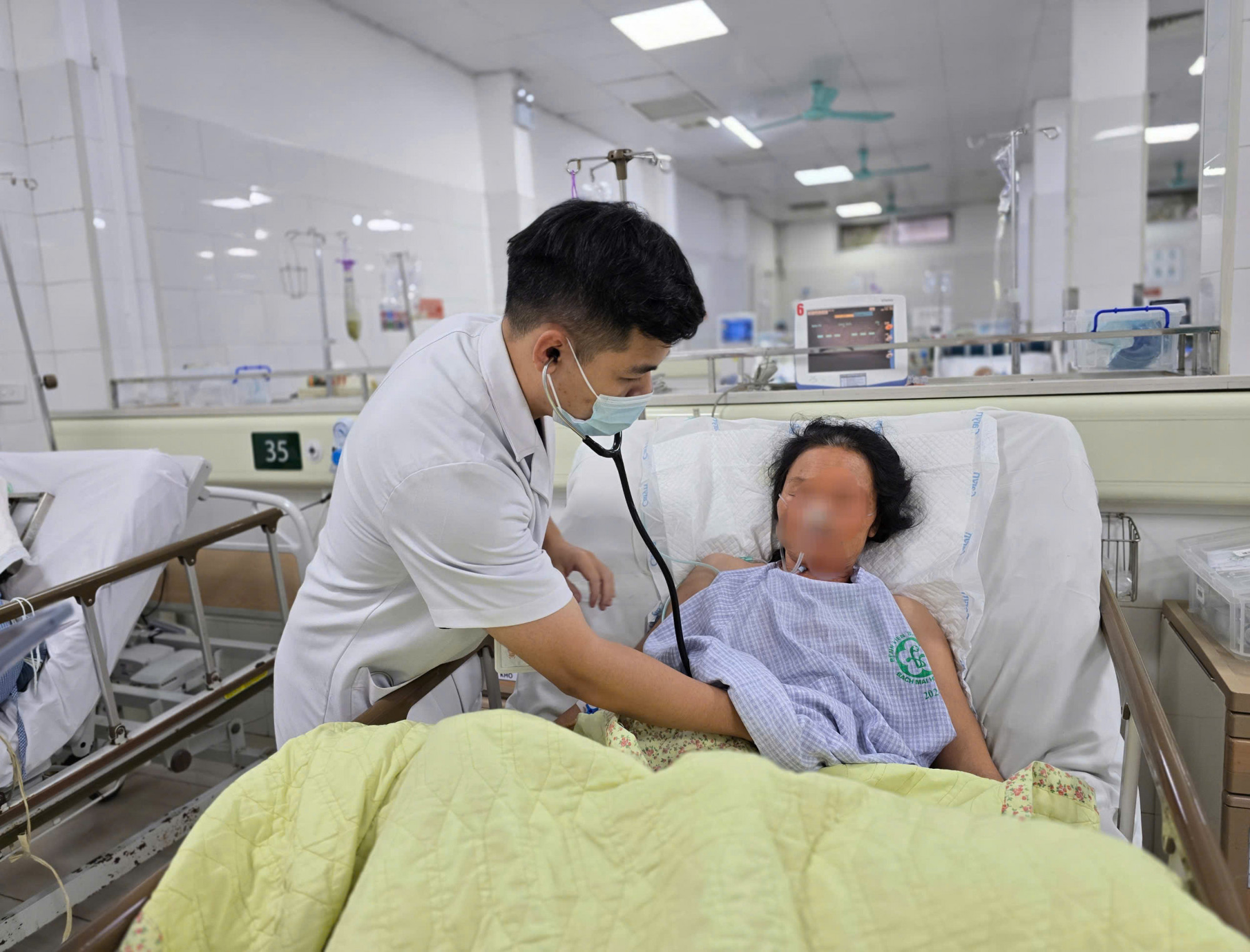 Nữ bệnh nhân bị cháy máu não hiếm gặp do sét đánh - ảnh: Mai Thanh
