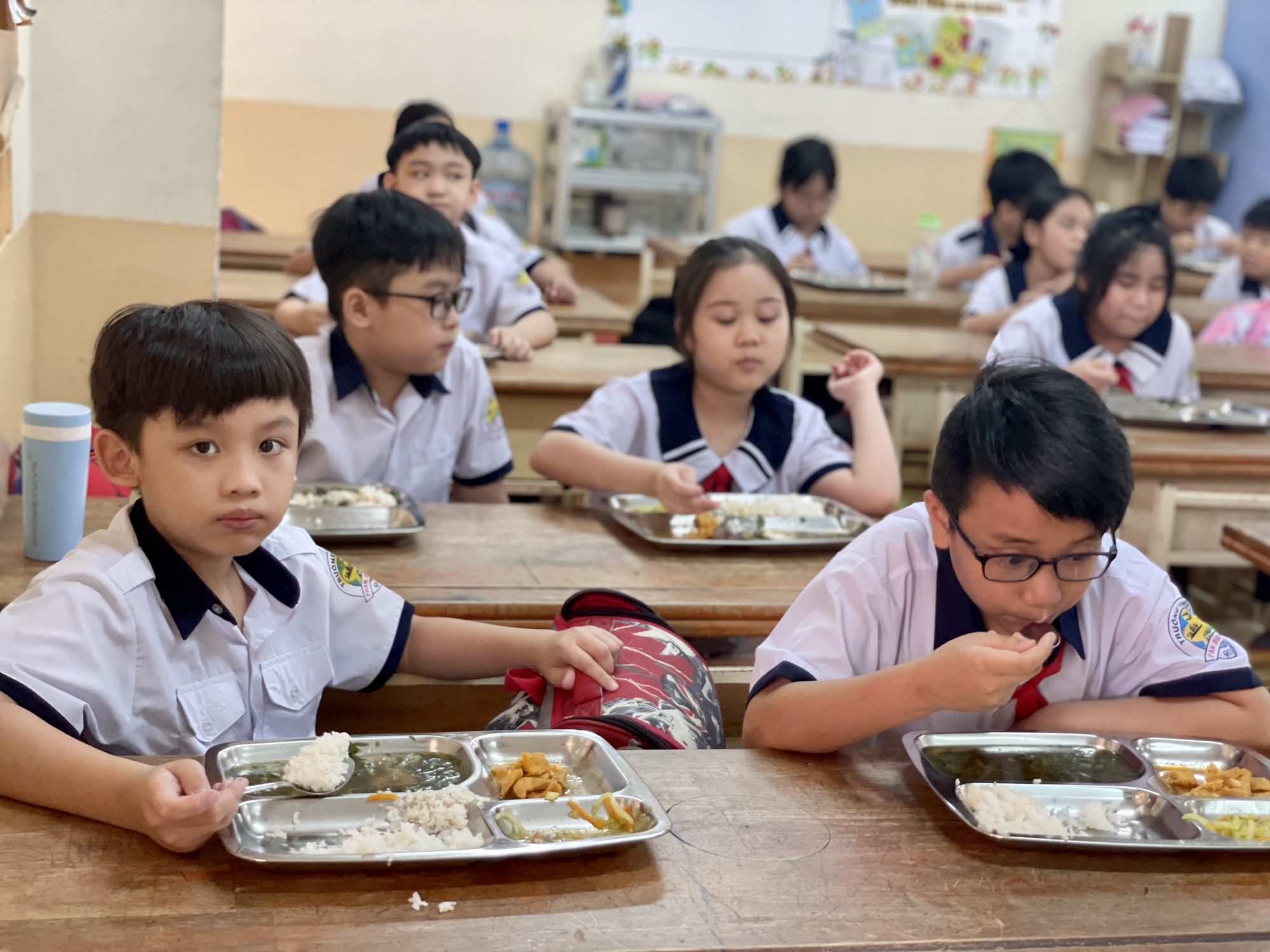 Bộ Y tế phấn đấu năm 2030, 100% trường học tổ chức bữa ăn trưa học đường an toàn - ảnh minh họa (Quốc Trung)